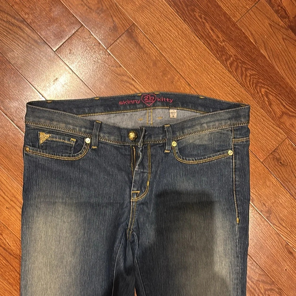 2 B Bebe boot cut rhinestone bling pockets straight skinny jeans Sz - Picture 4 of 16